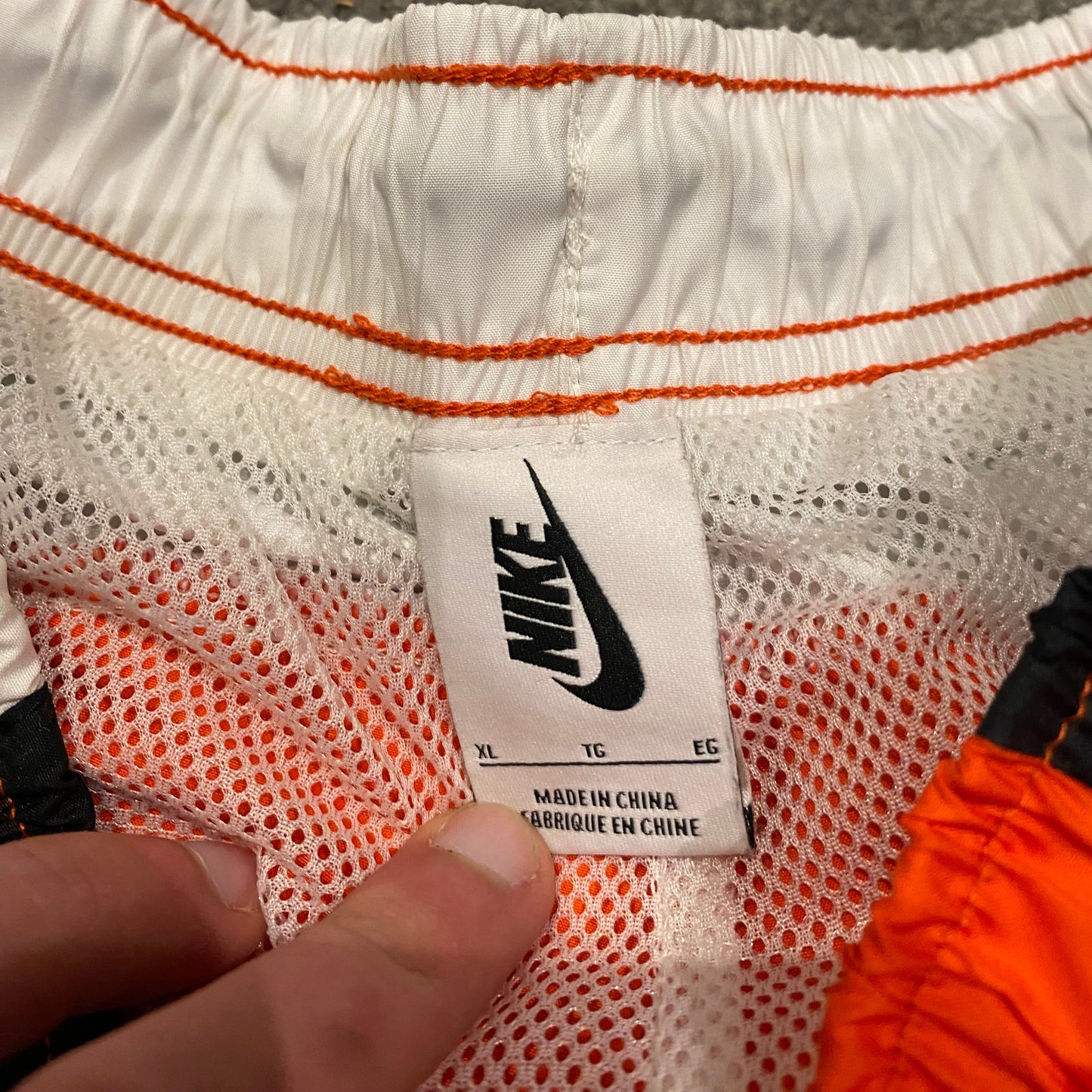 NIKE TN SPRAYPANTS (XL)