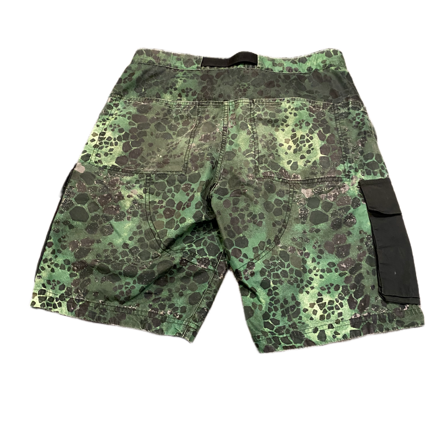 STONE ISLAND SHORTS (L)