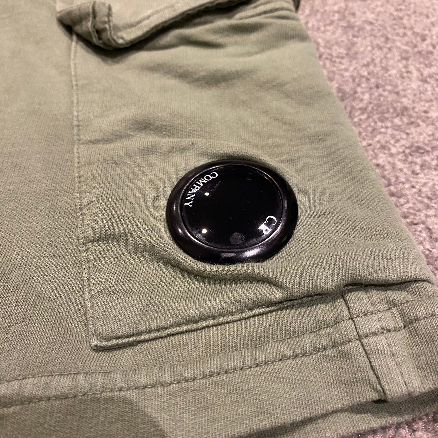 CP COMPANY SHORTS (L)