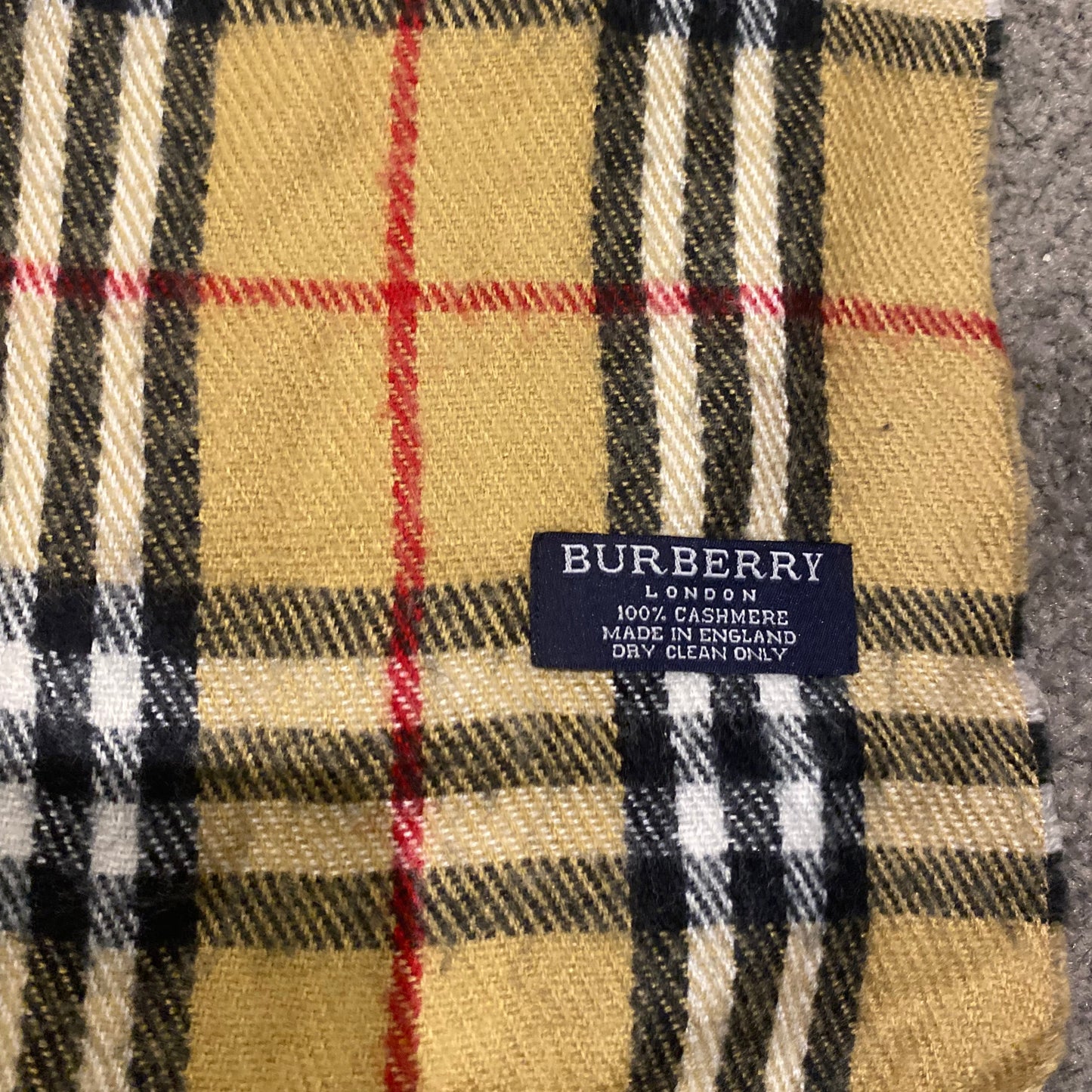BURBERRY SCARF (OS)