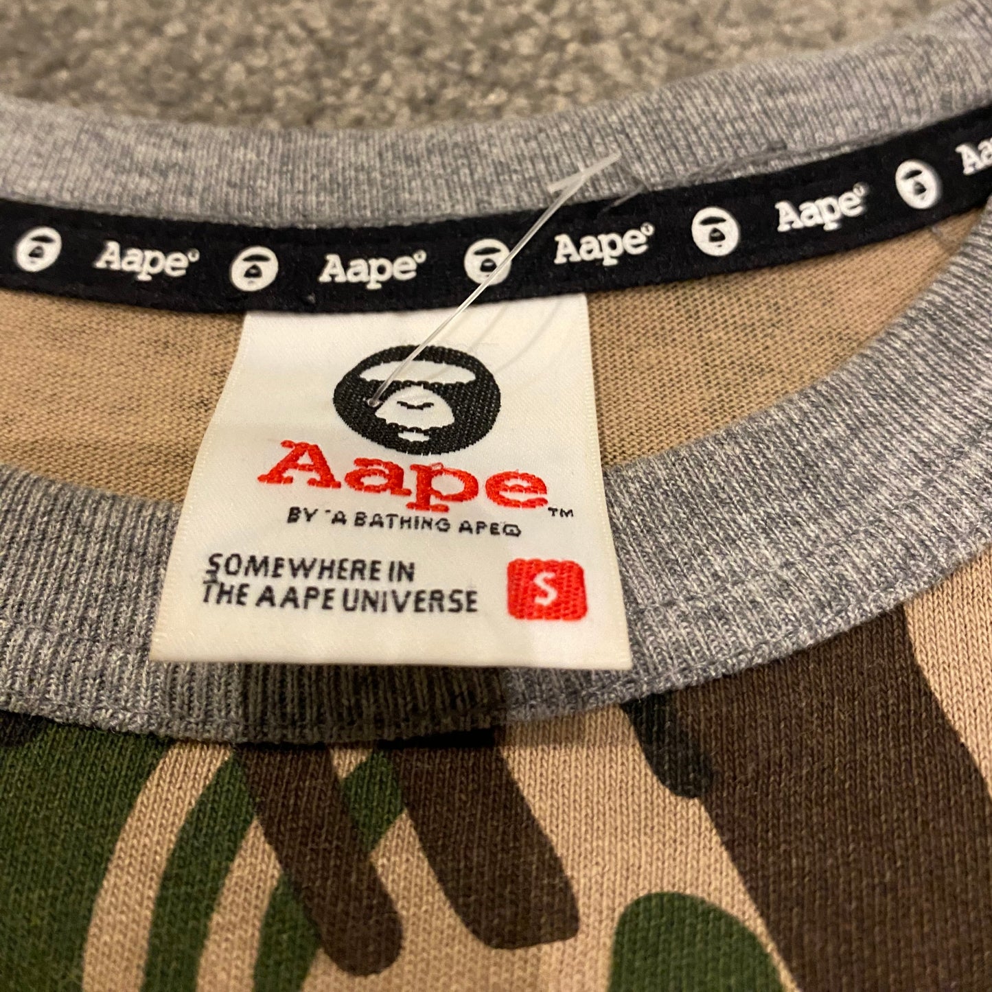 AAPE T (S)