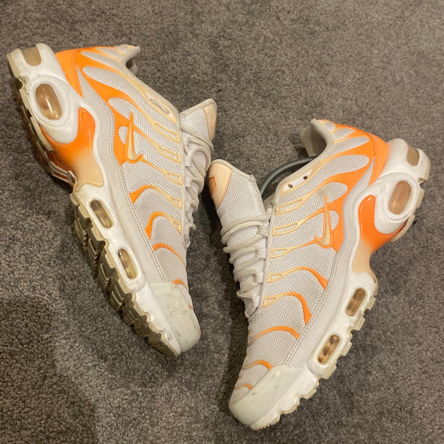 NIKE TN 'ATOMIC ORANGE" (10 WMNS)