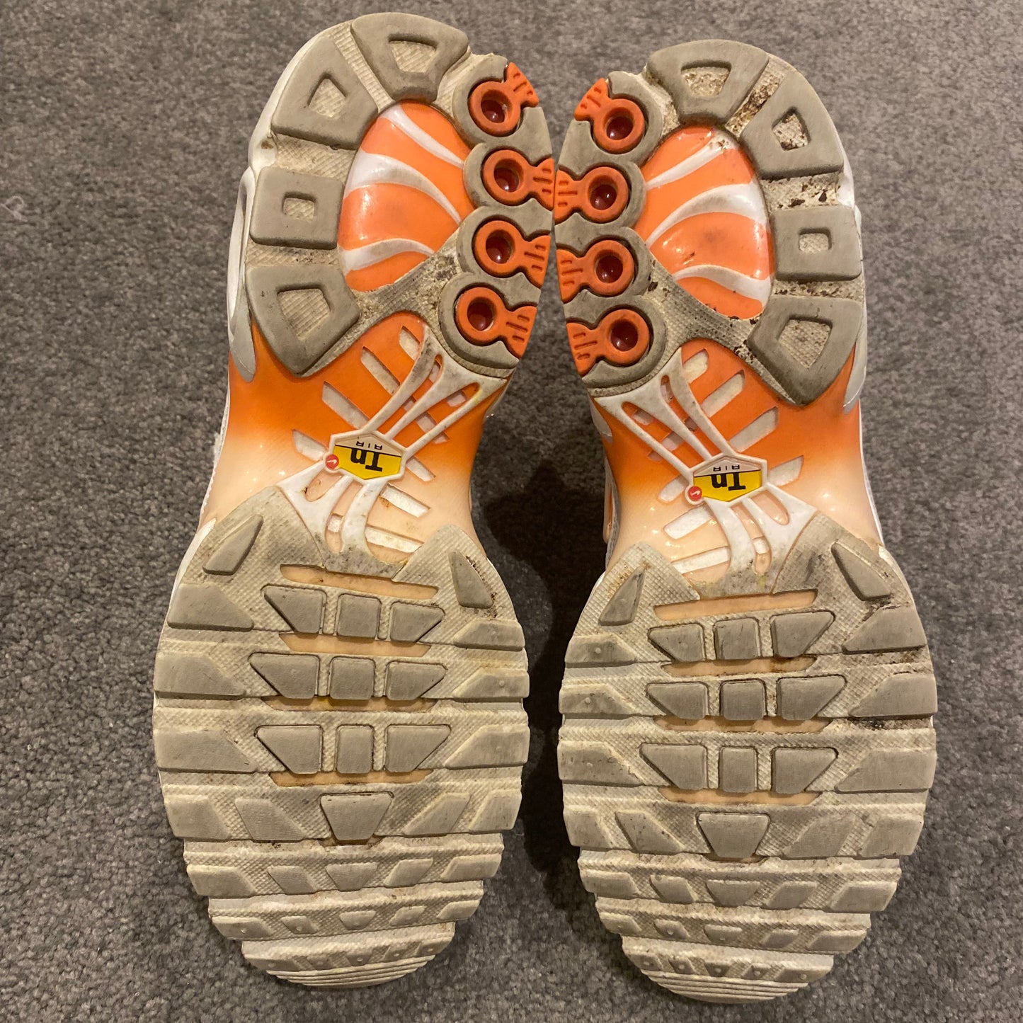 NIKE TN 'ATOMIC ORANGE" (10 WMNS)
