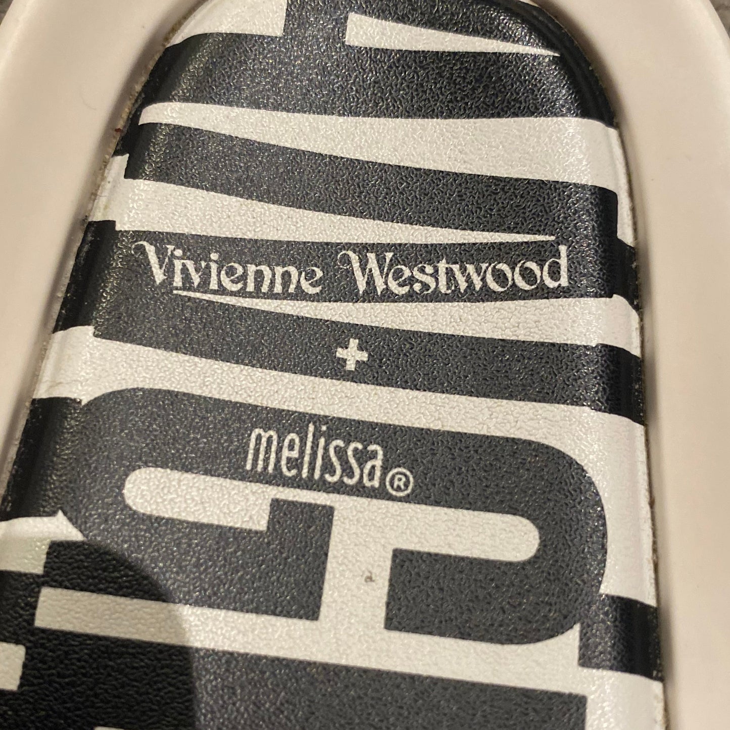 VIVIENNE WESTWOOD SLIDES (11 WMNS)