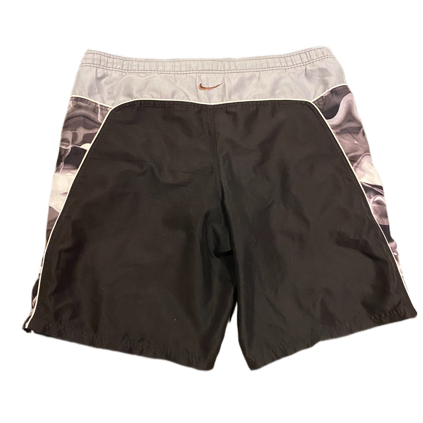 NIKE SHORTS (L)