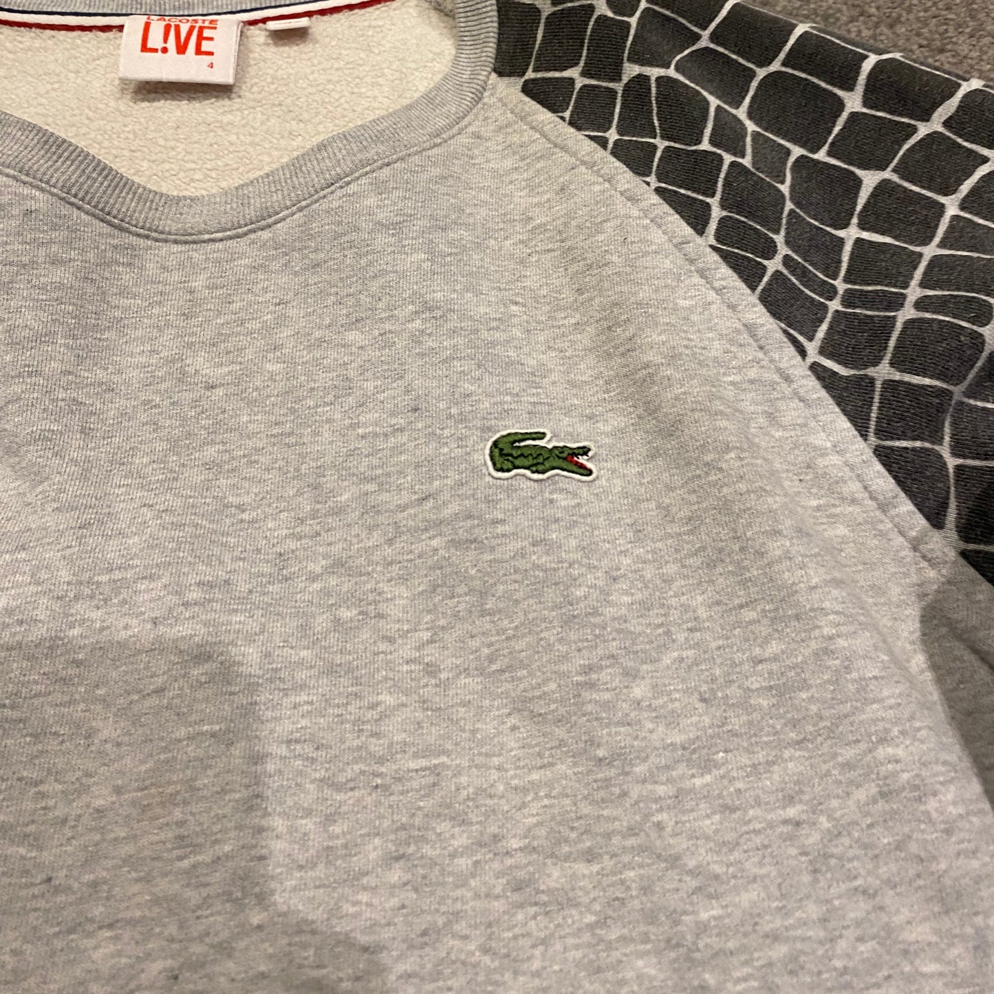 LACOSTE L!VE CREWNECK (XS)