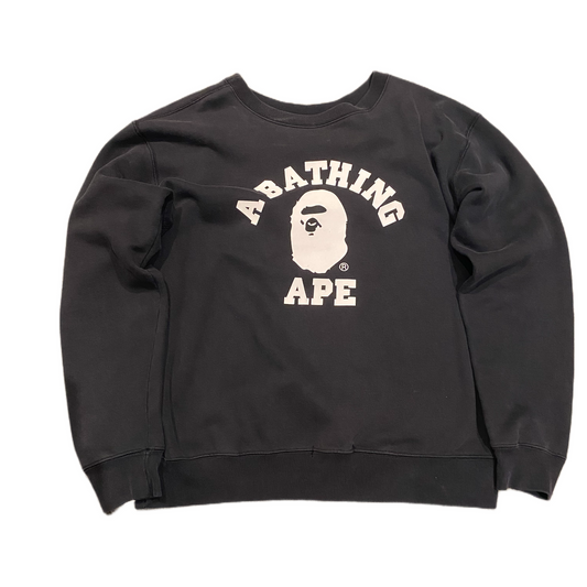 A BATHING APE CREWNECK (L)