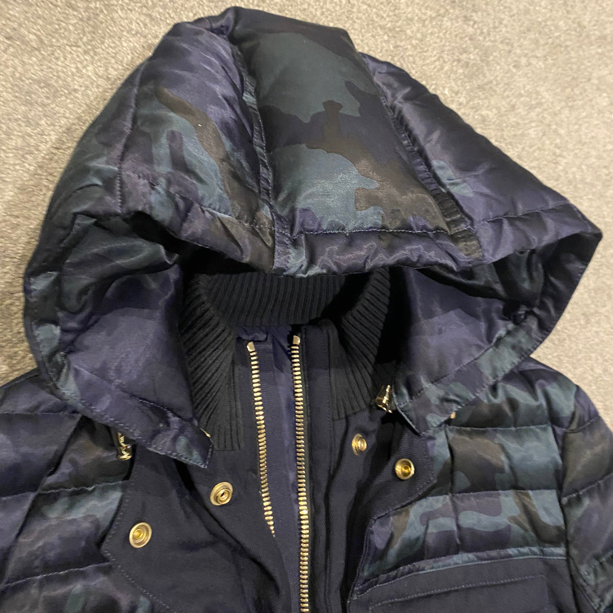BALMAIN PUFFER JACKET (M)