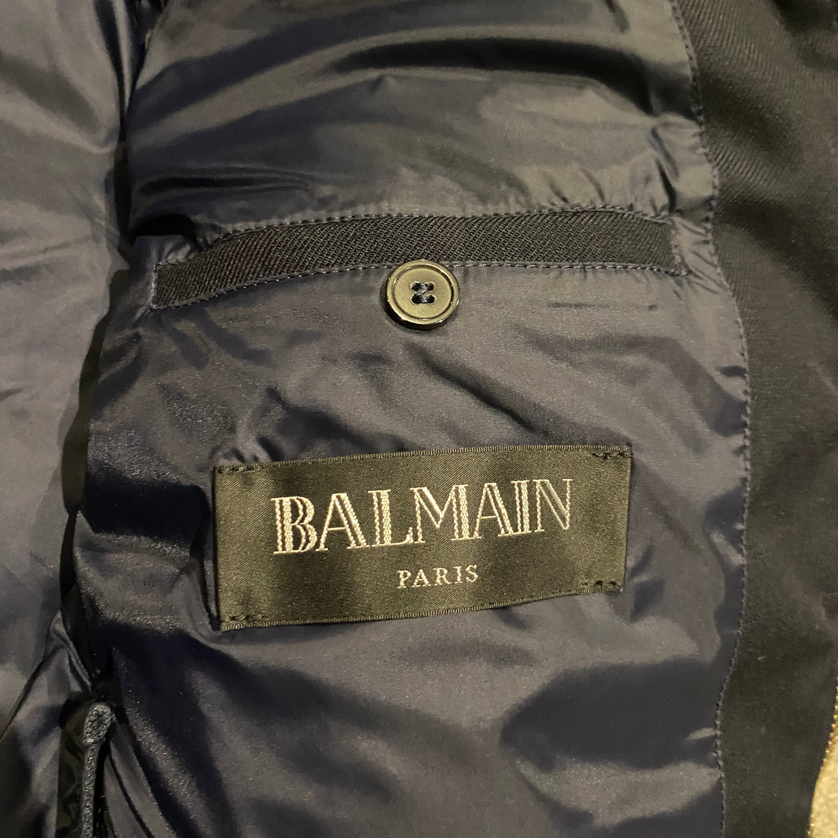 BALMAIN PUFFER JACKET (M)