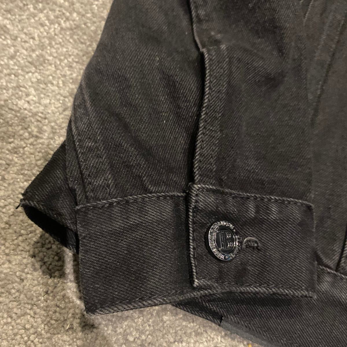 BALMAIN DENIM JACKET (L)