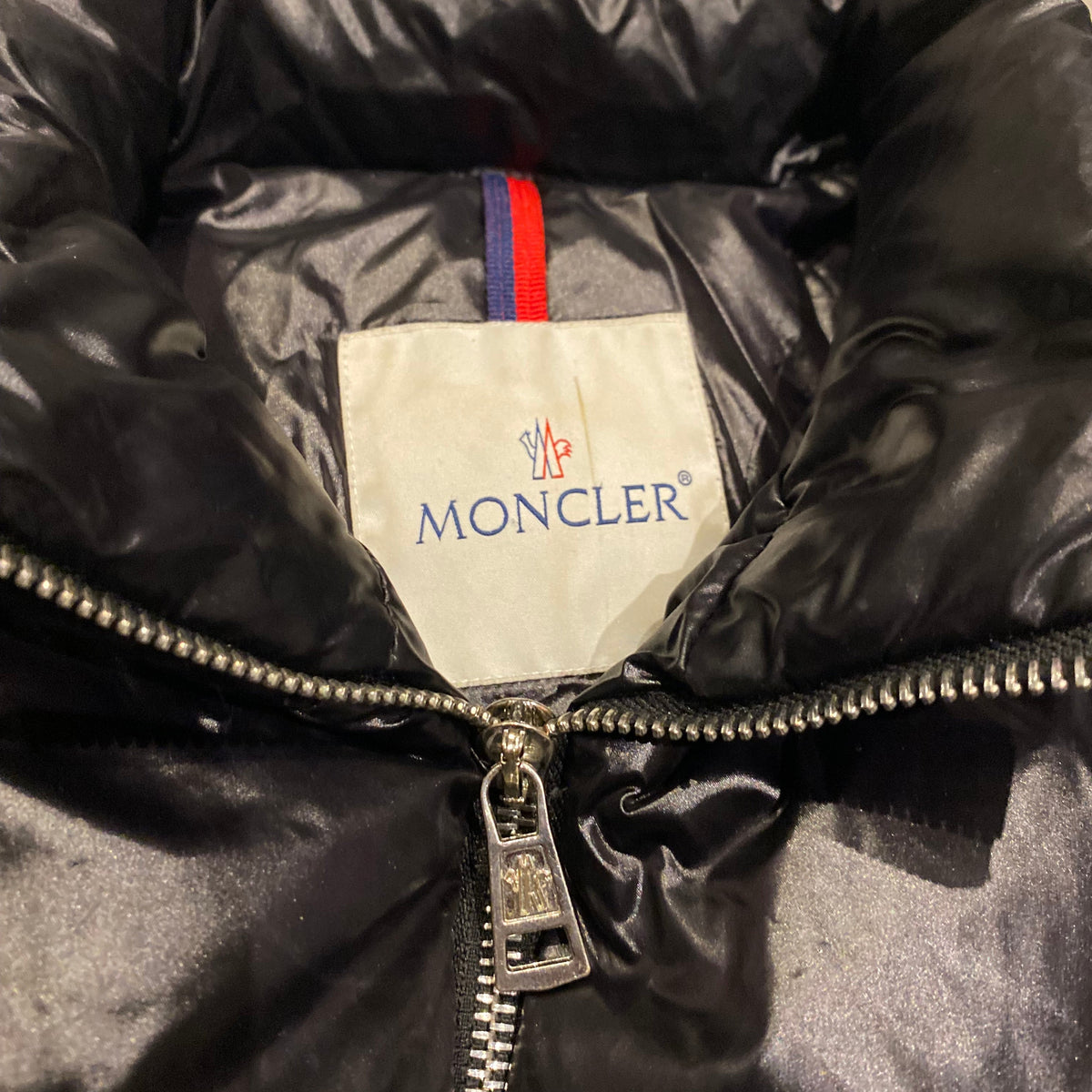 MONCLER JACKET (S)