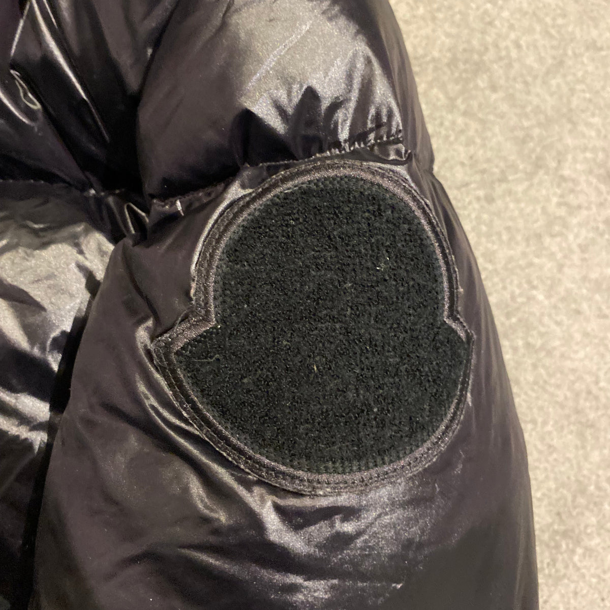 MONCLER JACKET (S)