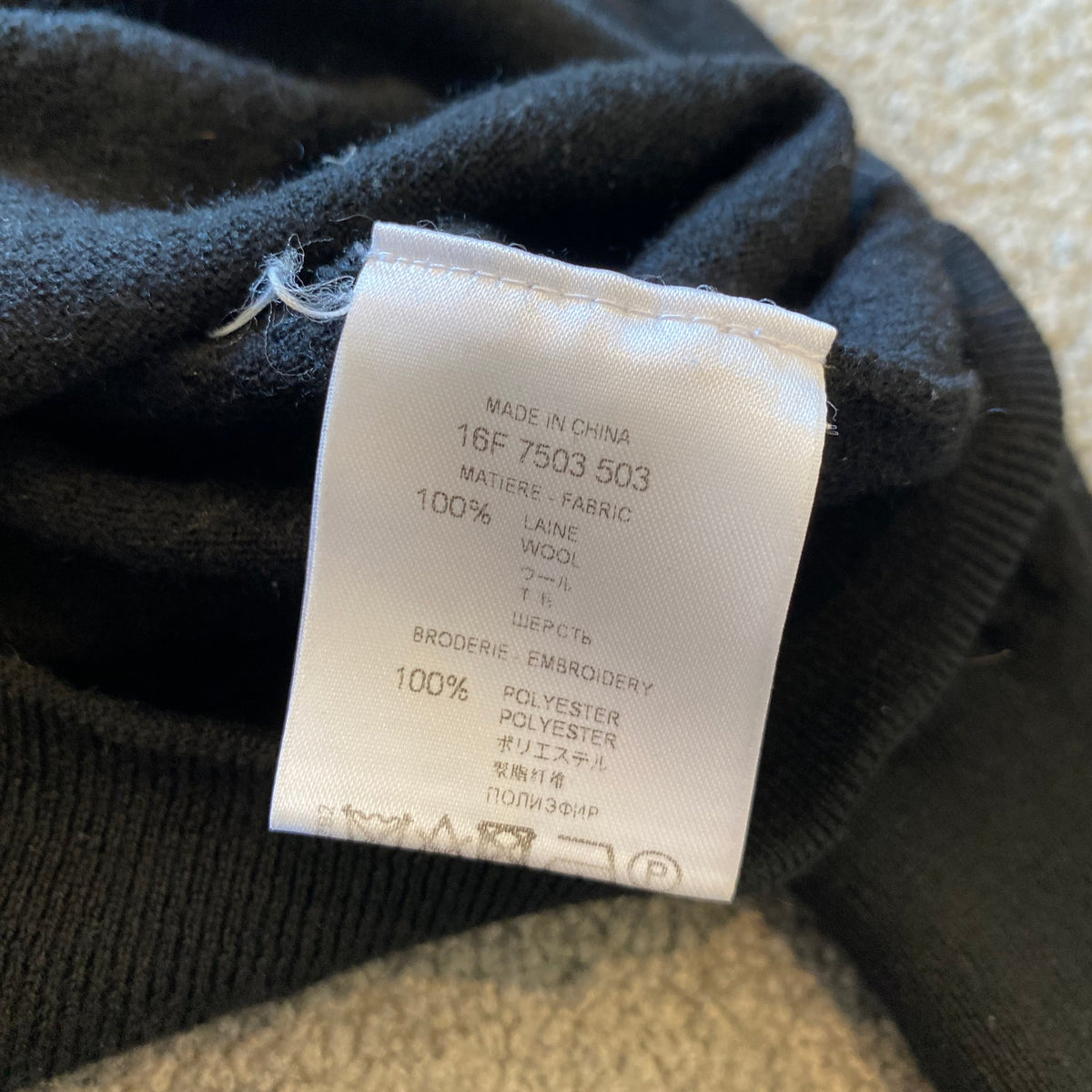 GIVENCHY STAR SWEATER (S)