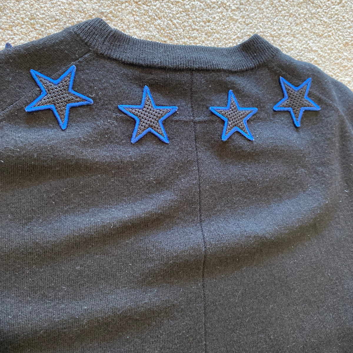 GIVENCHY STAR SWEATER (S)