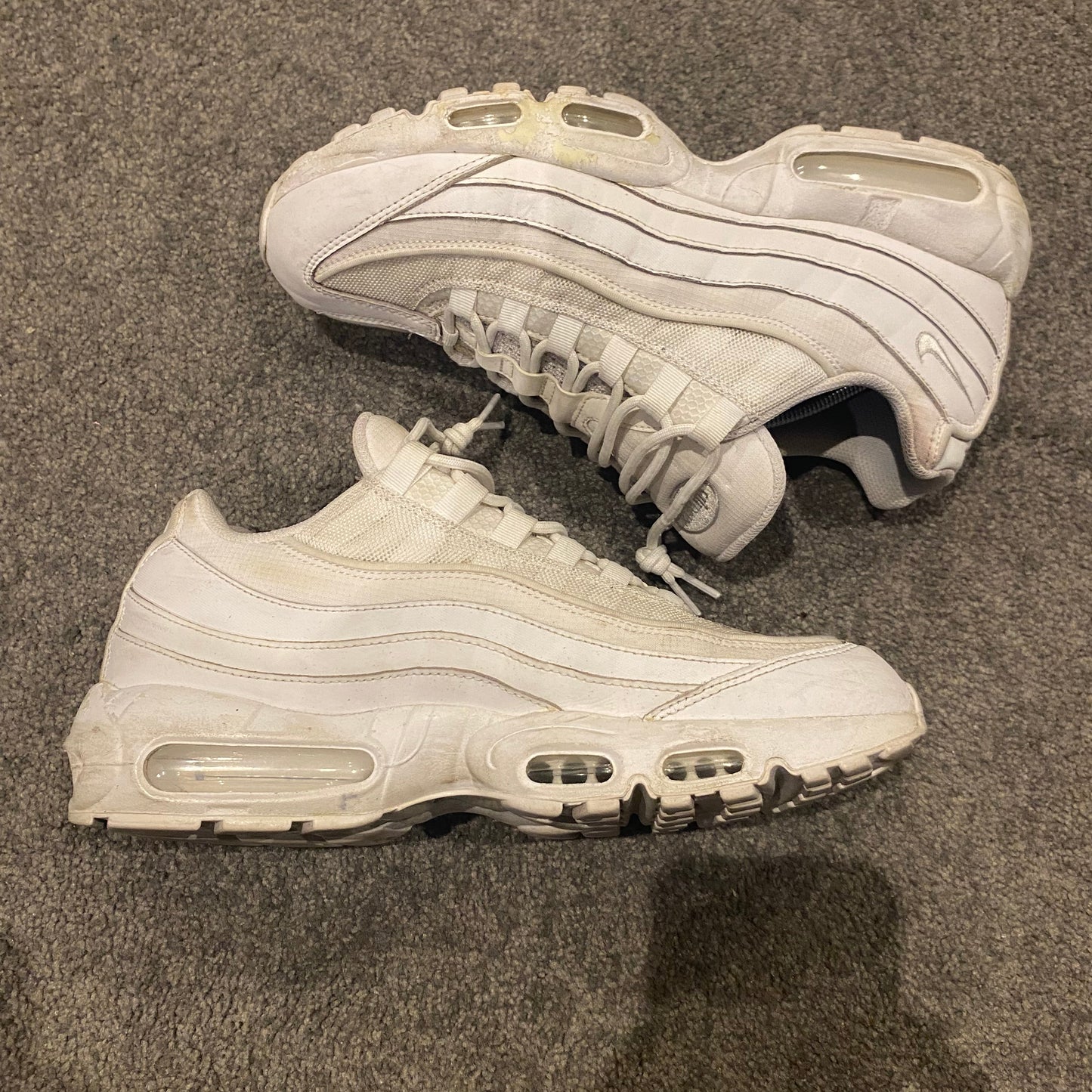 NIKE AIR MAX 95 TRIPLE WHITE (10US)