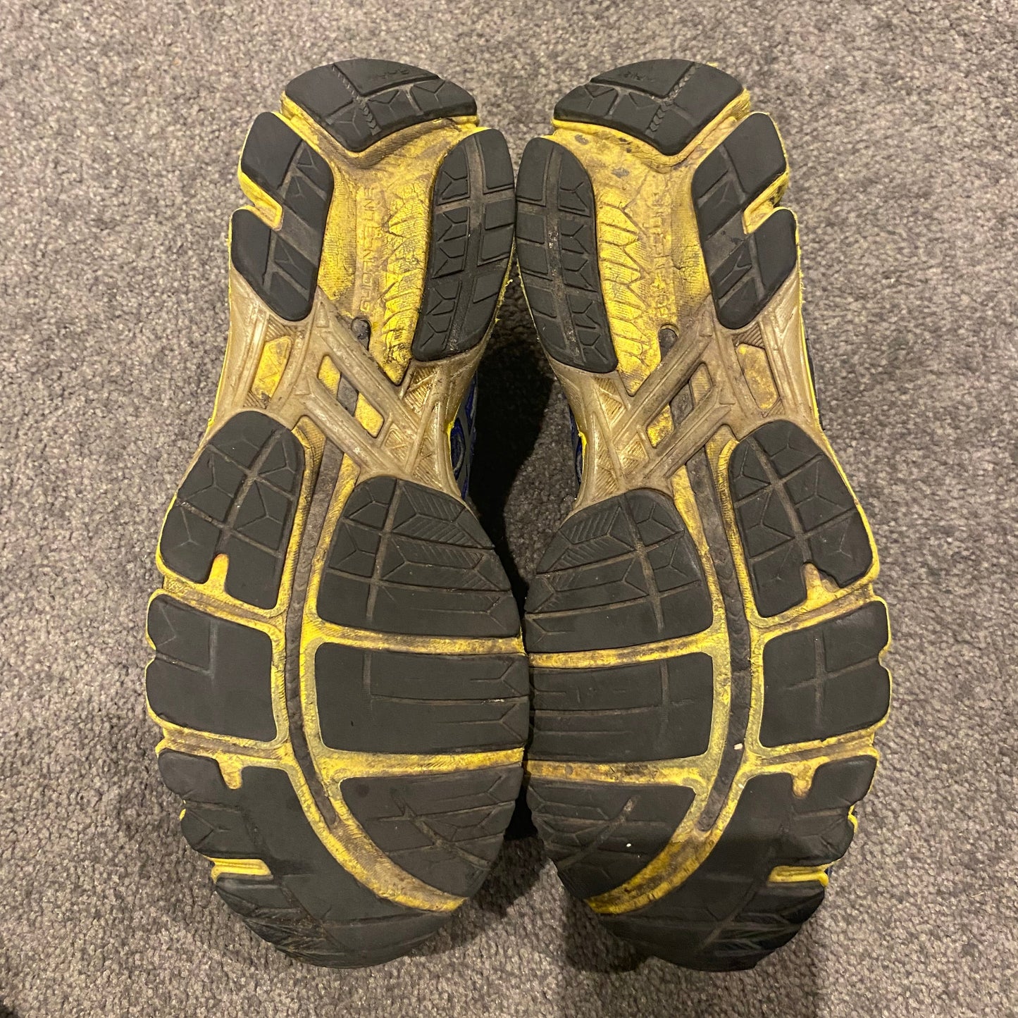 AISCS GEL KAYANO 20 (9US)