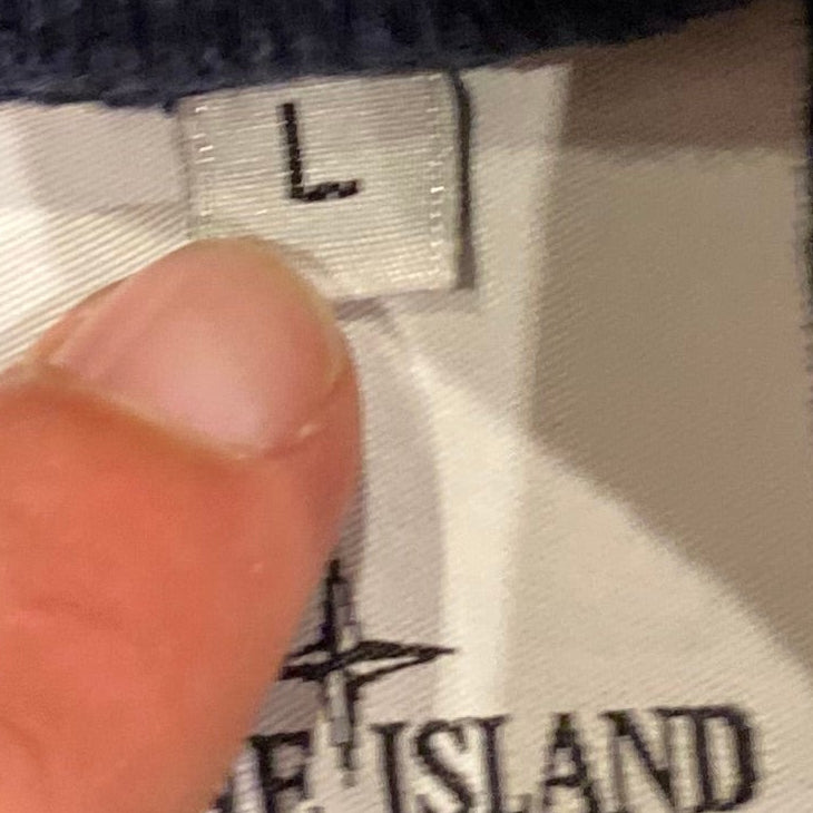 STONE ISLAND SHORTS (L)