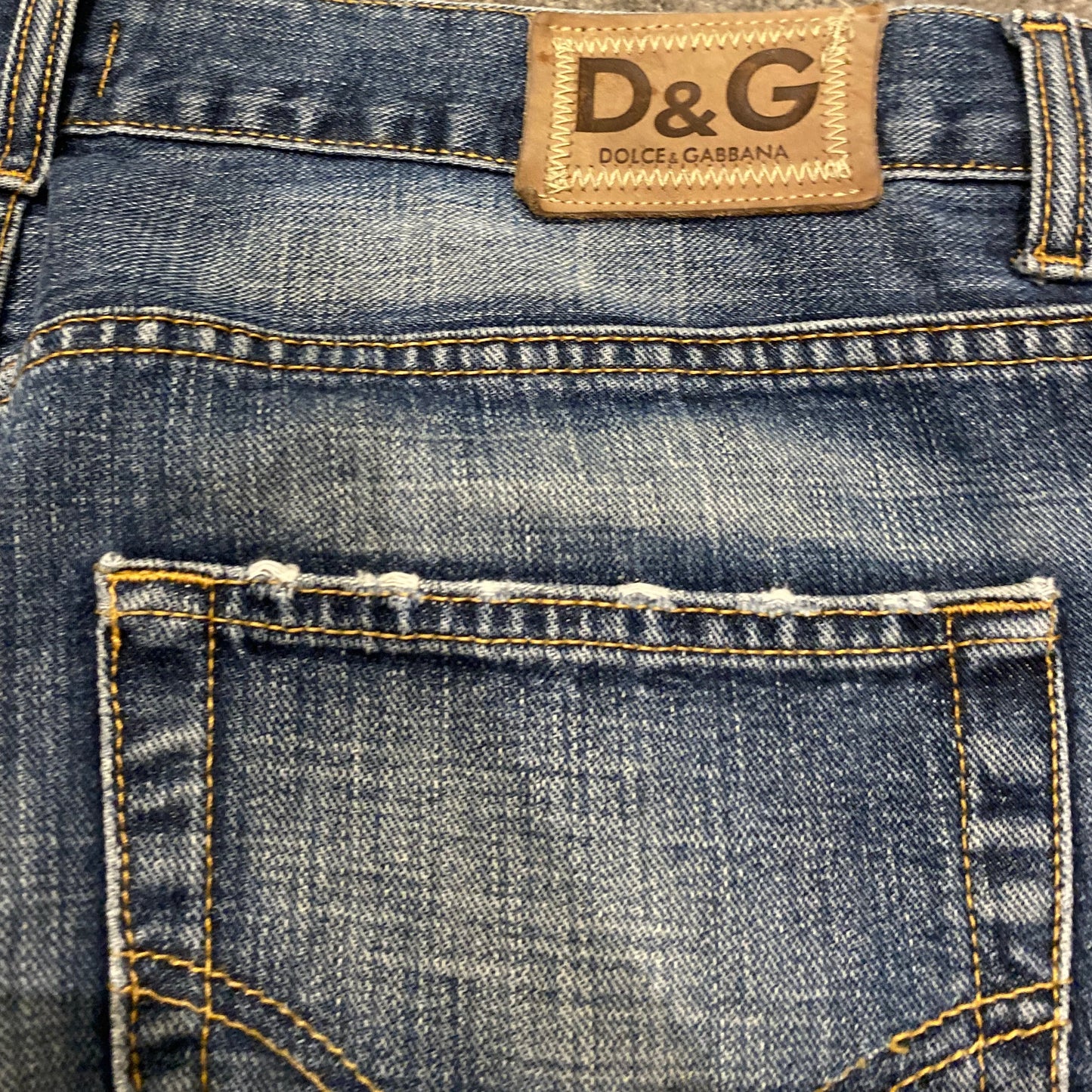 DOLCE AND GABBANA JEANS (34)