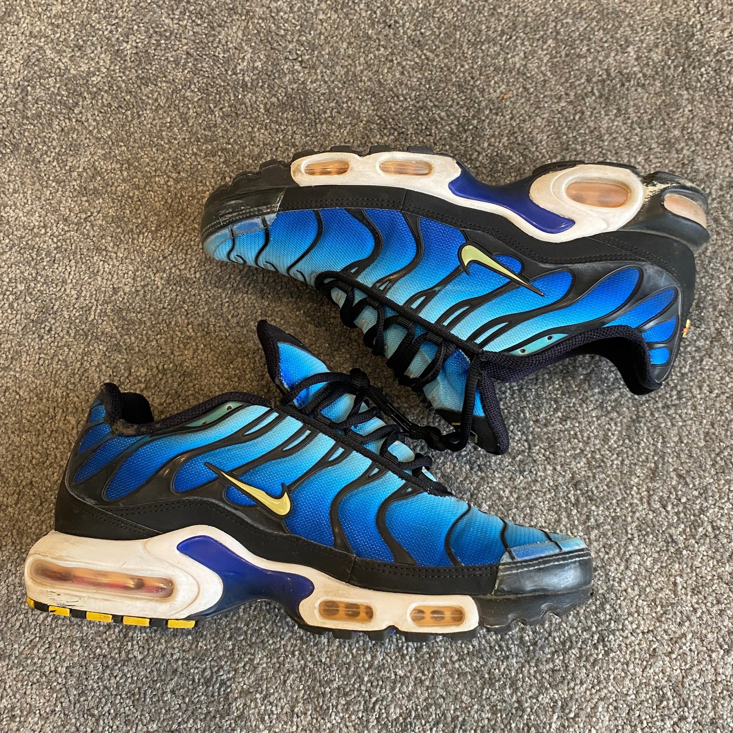 NIKE TN HYPERBLUES (10.5)