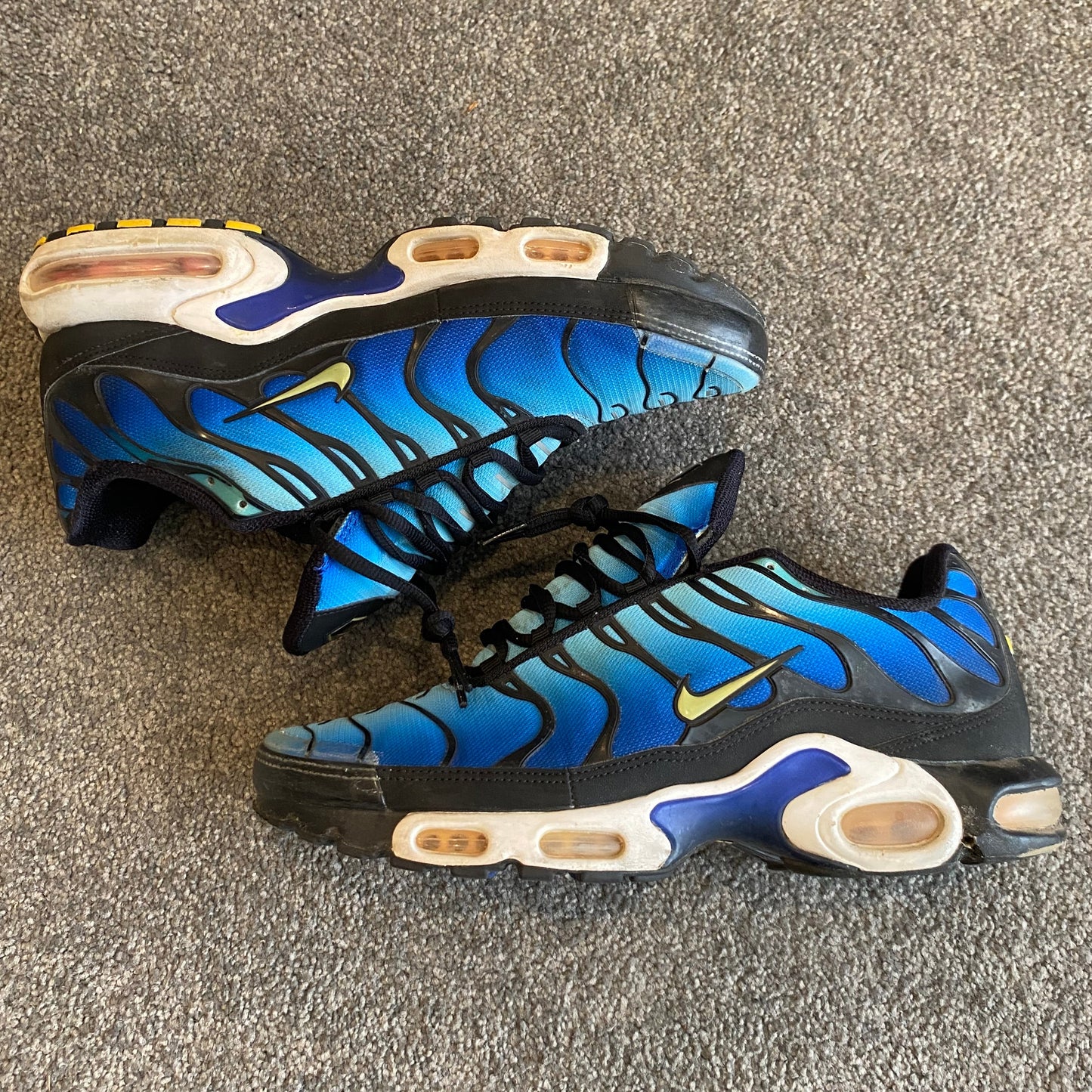 NIKE TN HYPERBLUES (10.5)