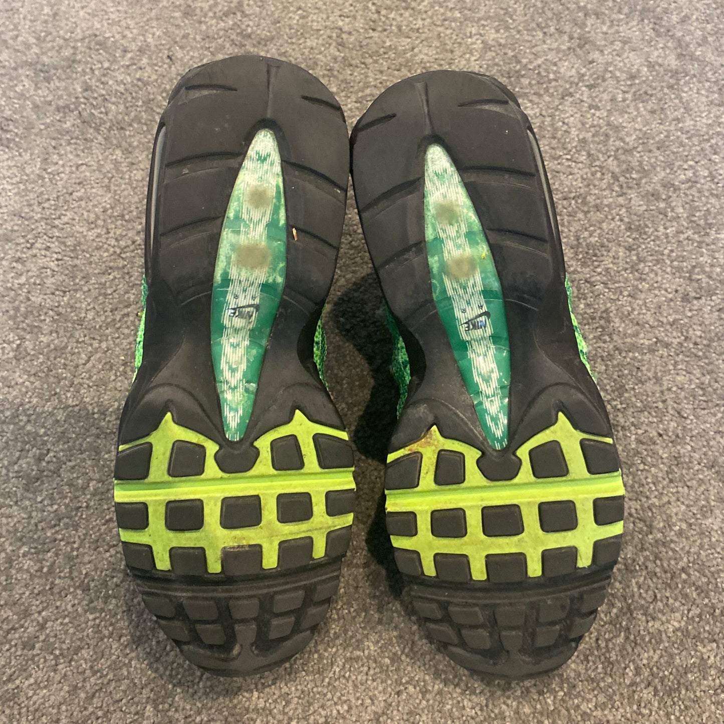 NIKE AIR MAX 95'S NAIJA'S (8.5)