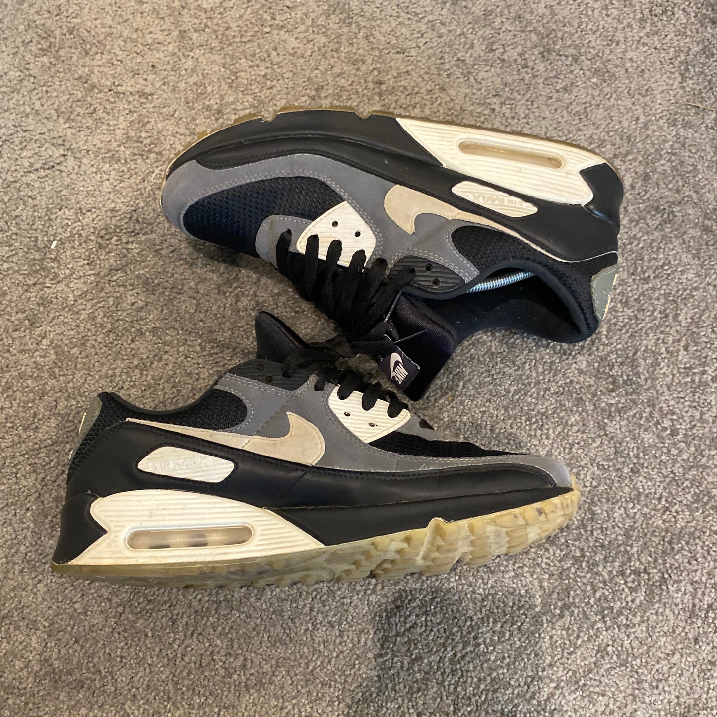 NIKE AIR MAX 90 GREYSCALES (10.5)