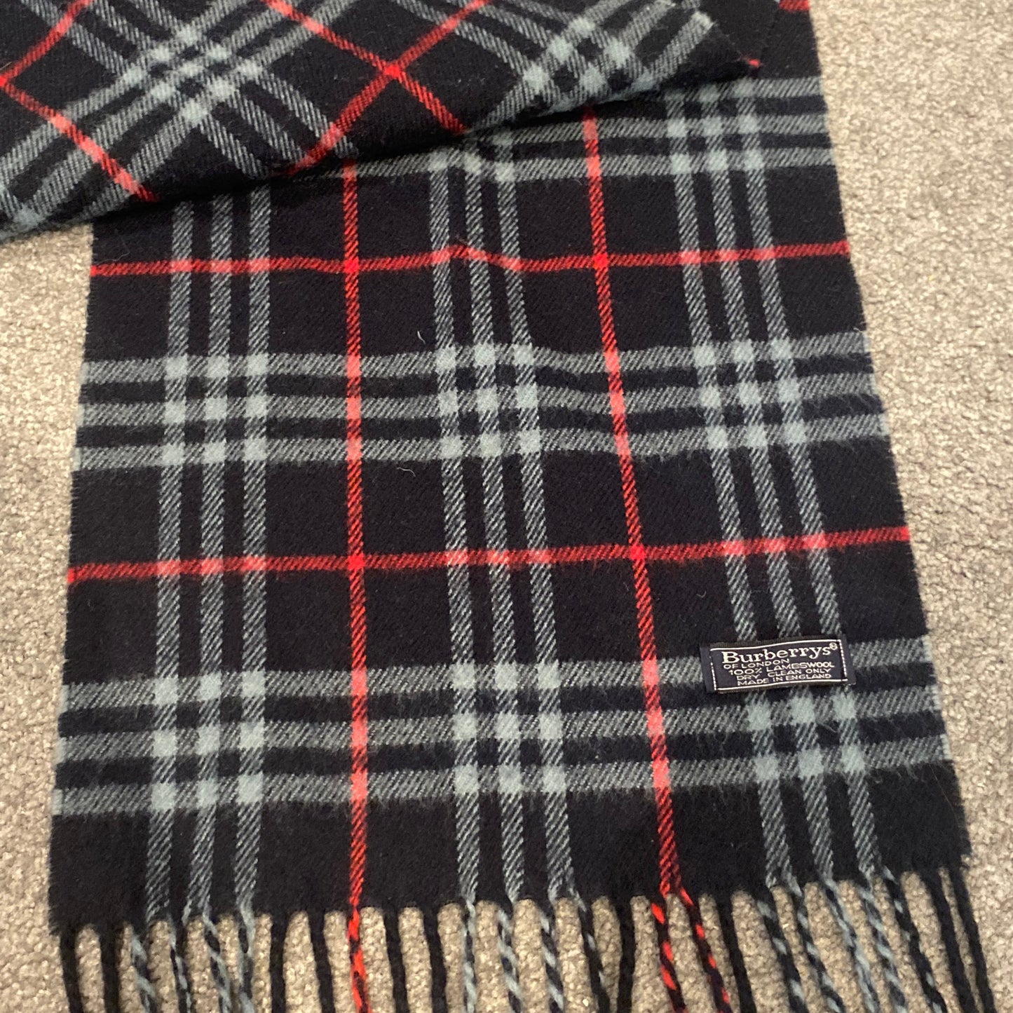 BURBERRY SCARF (OS)