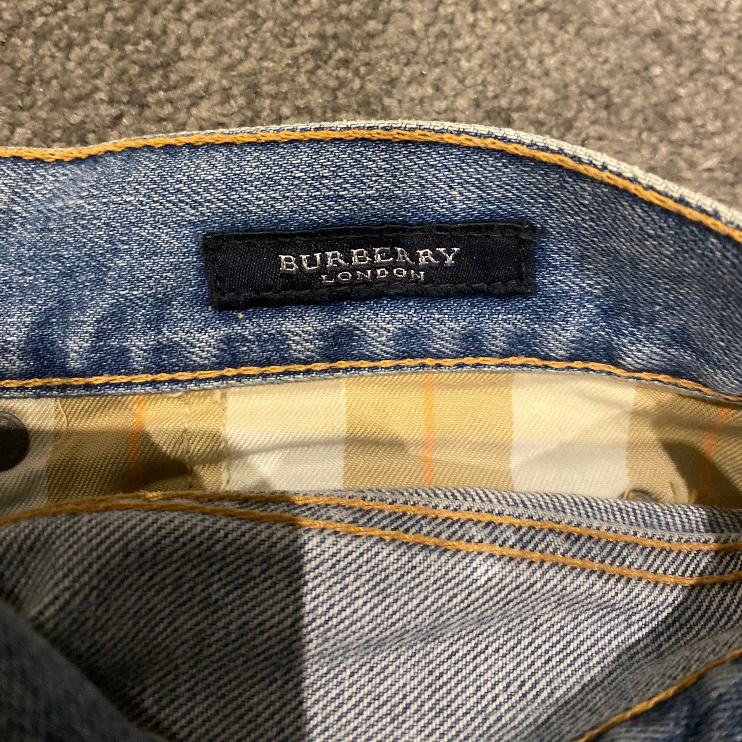 BURBERRY LONDON JEANS (33)