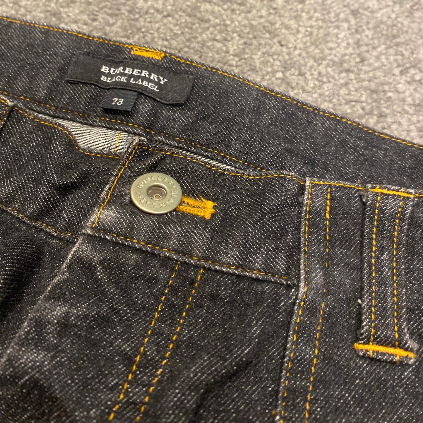 BURBERRY BLACK LABEL JEANS (32)