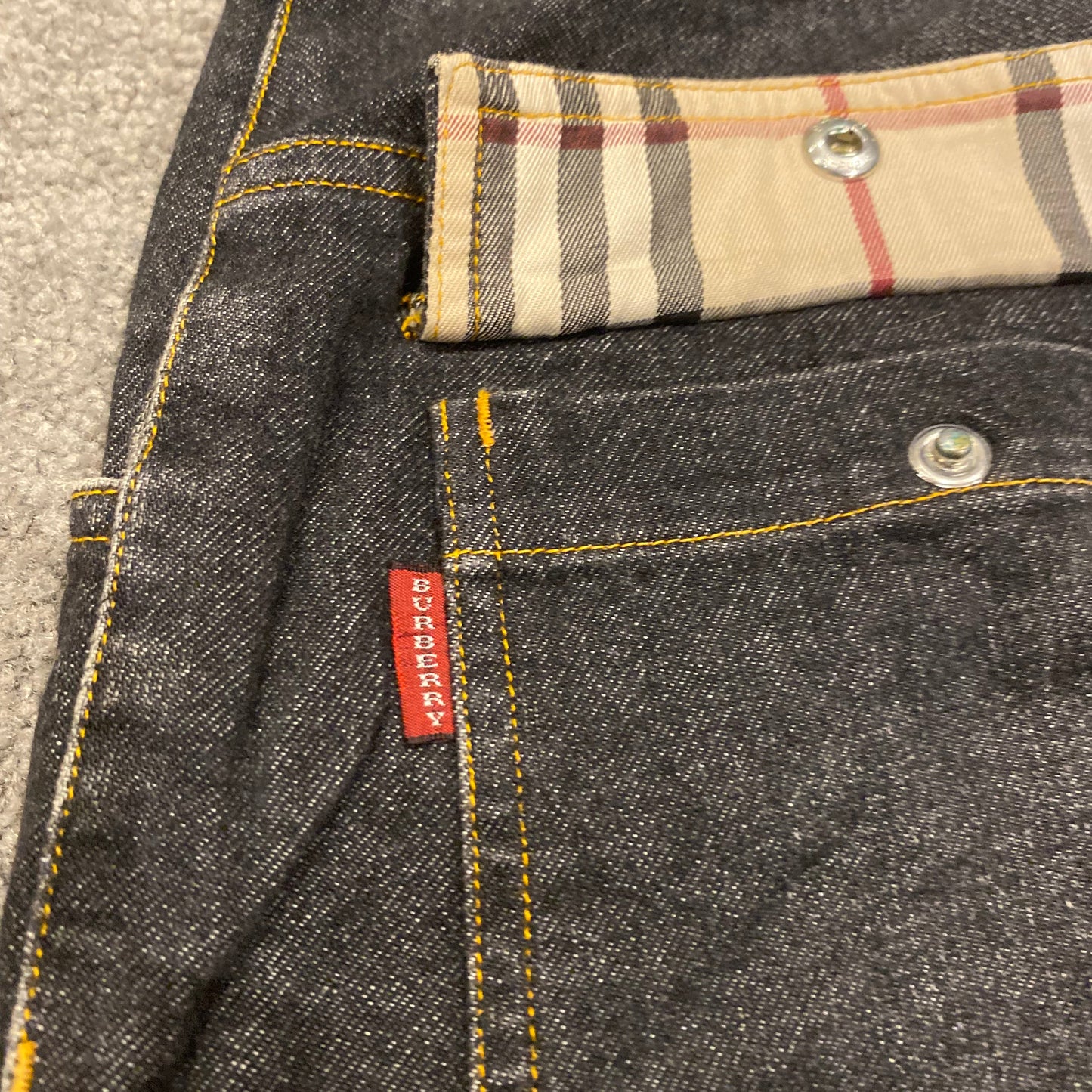 BURBERRY BLACK LABEL JEANS (32)