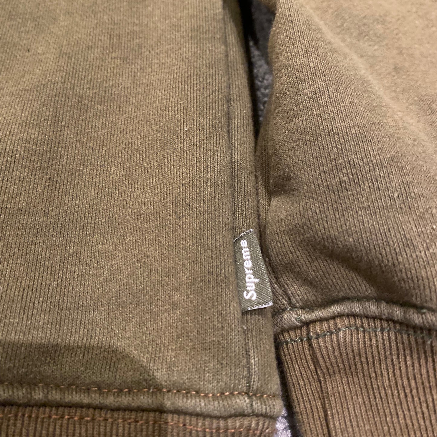 SUPREME CREWNECK (S)