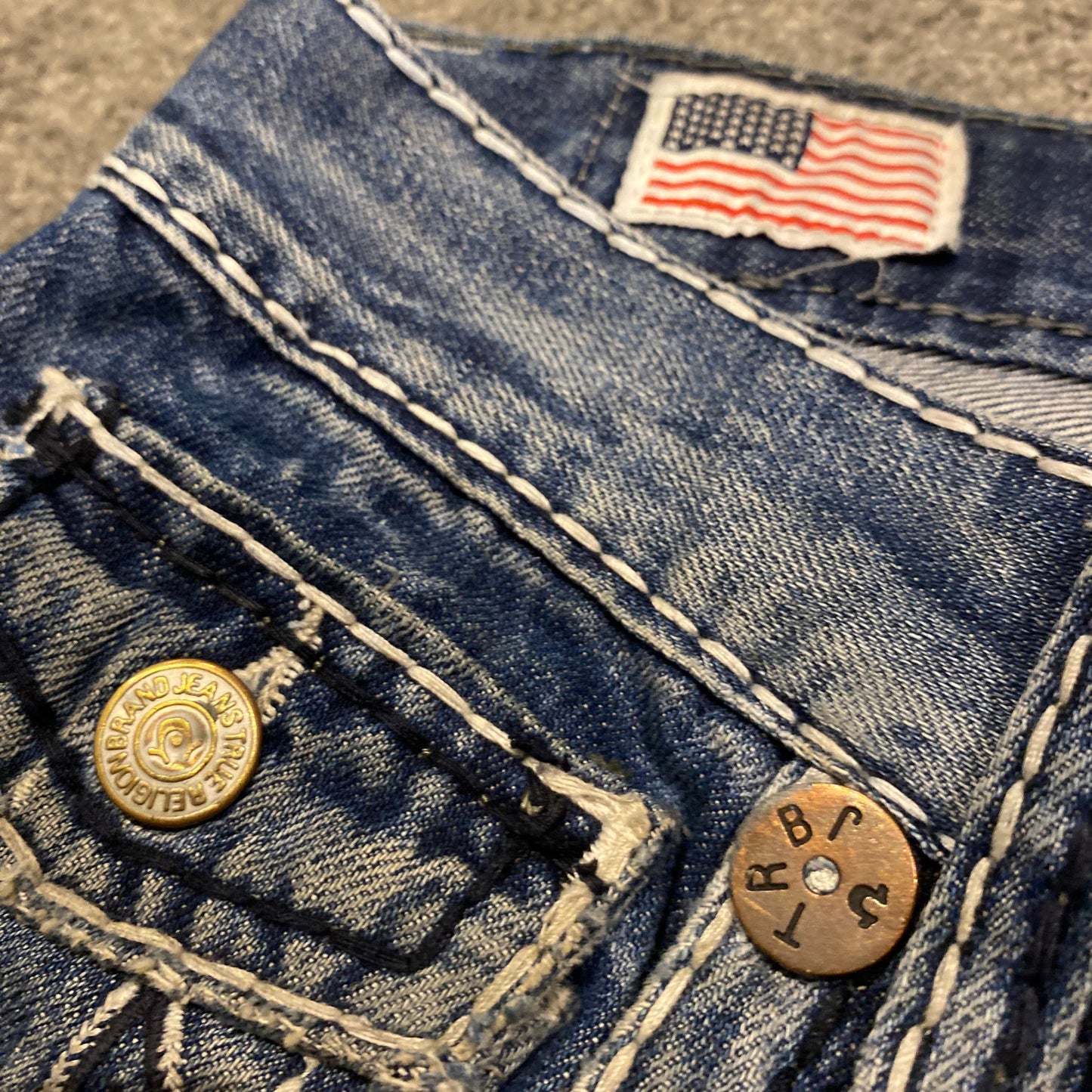 TRUE RELIGION JEANS (34)