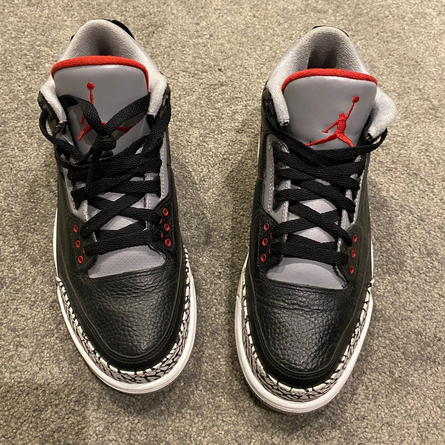 NIKE AIR JORDAN 3 RETRO "RED CEMENTS" (8.5)
