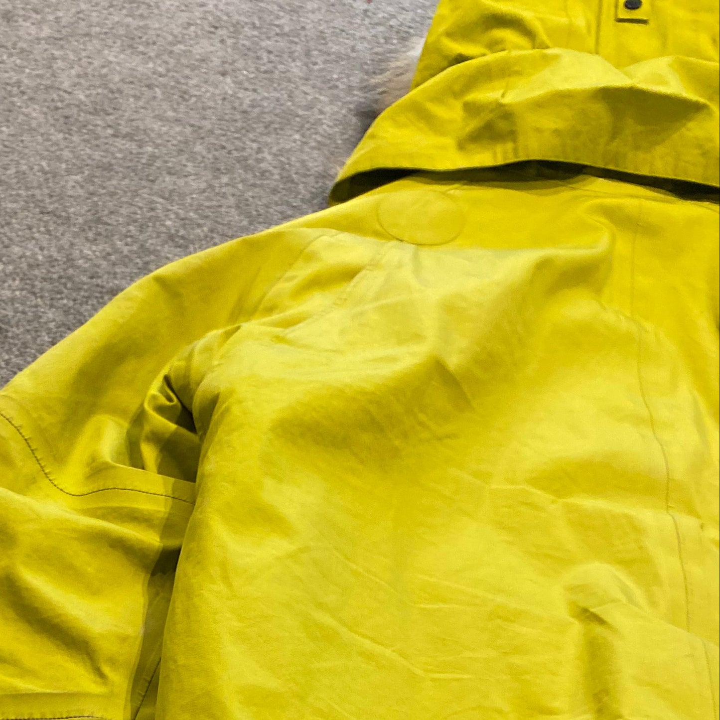STONE ISLAND PRIMALOFT JACKET (M)