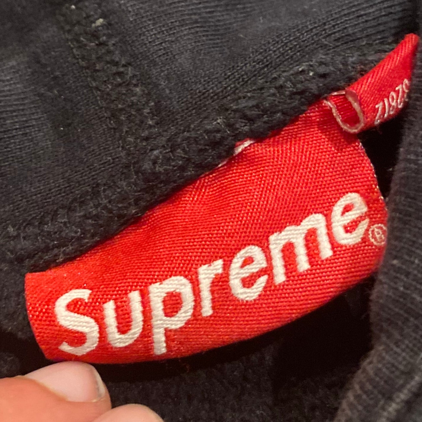 SUPREME HOODIE (M)