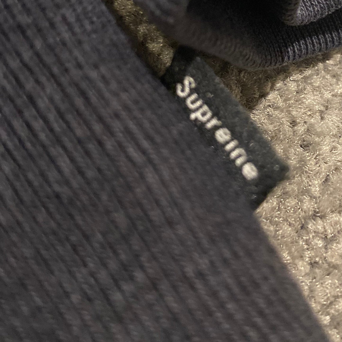 SUPREME HOODIE (M)