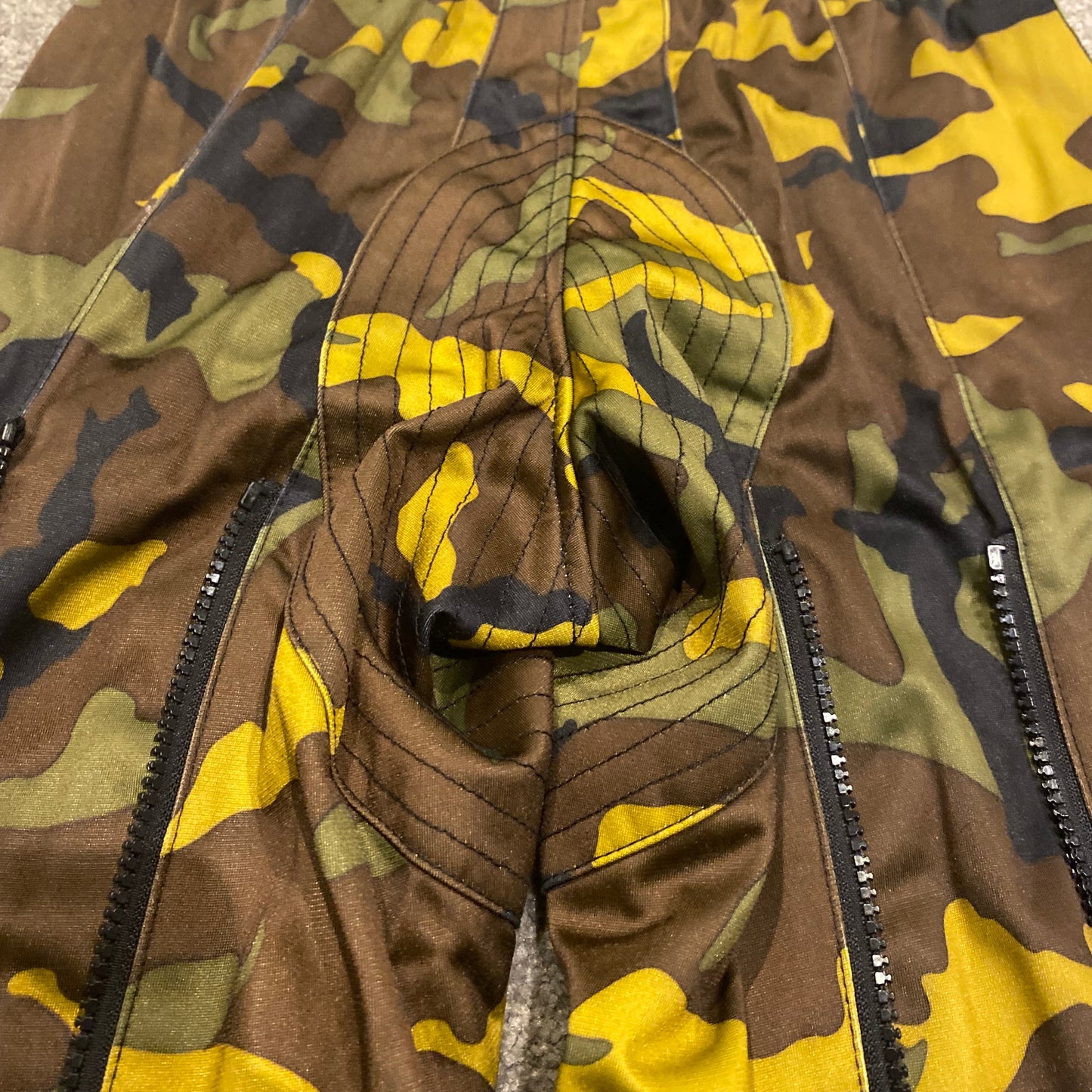 JEREMY SCOTT X ADIDAS JOGGERS (XS)