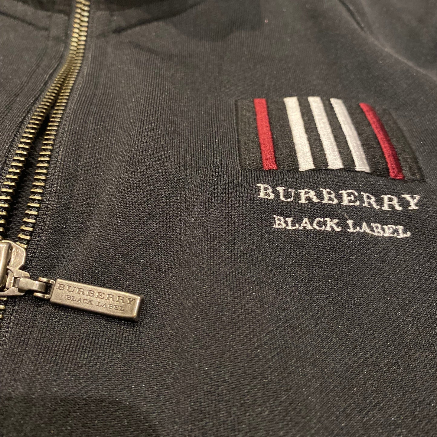 BURBERRY JACKET (S)