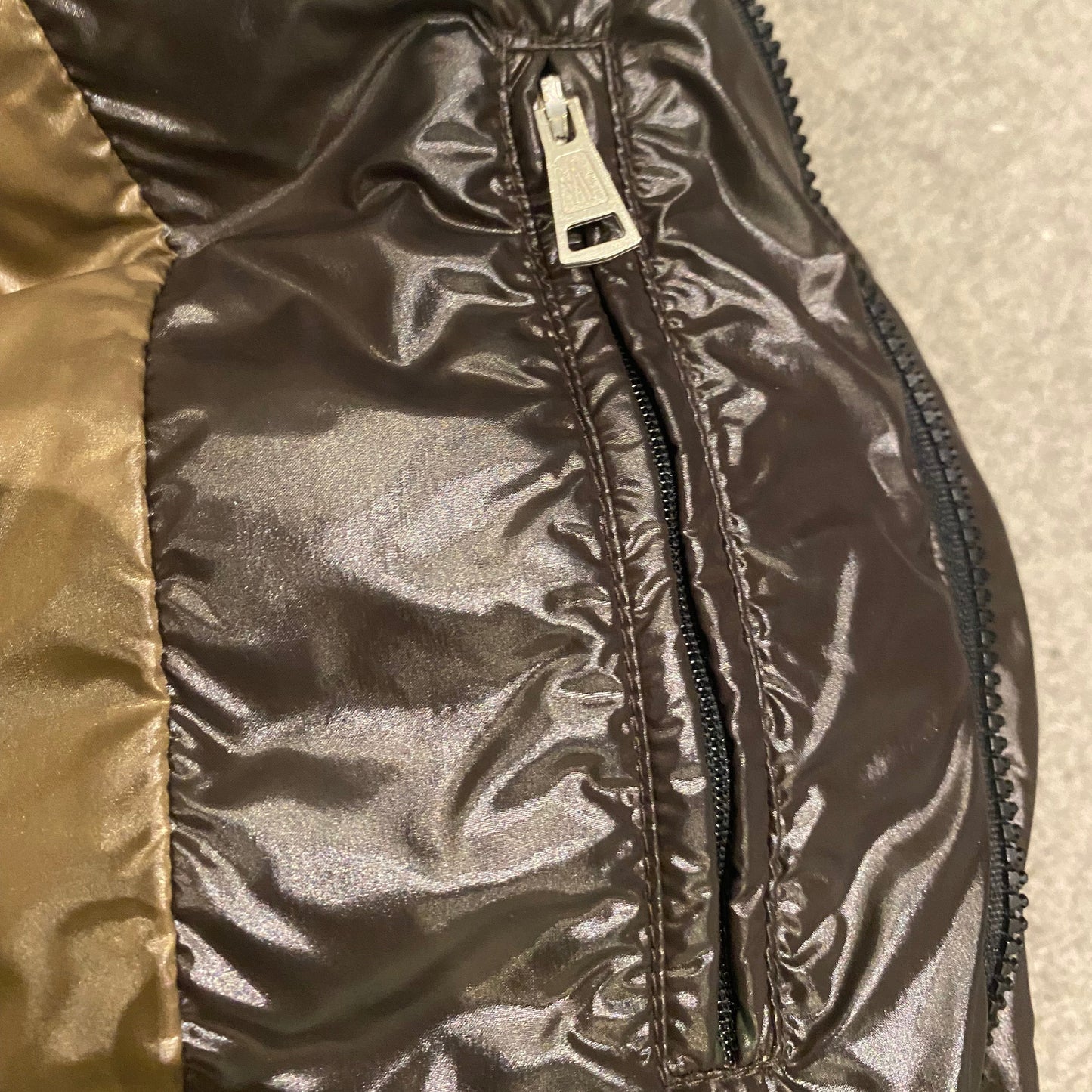 MONCLER PUFFER JACKET (S)