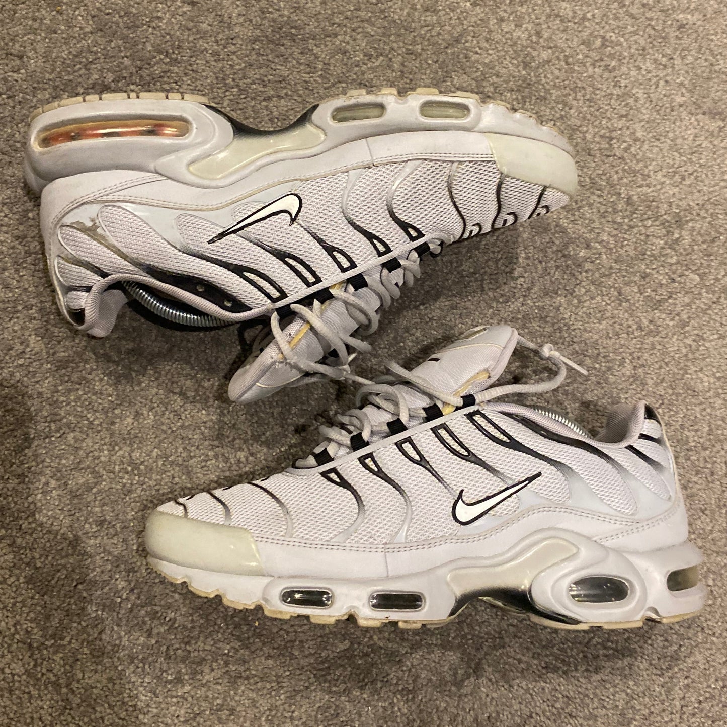 NIKE TN 'WOLF GREYS' (10.5)