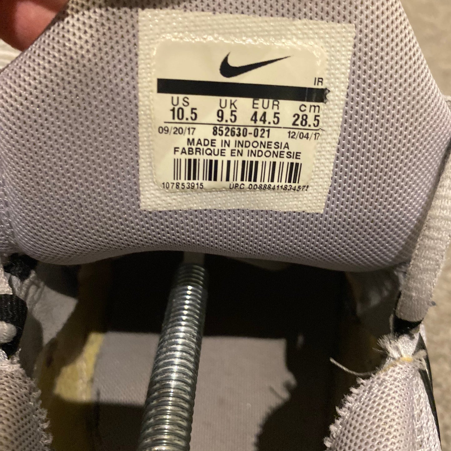 NIKE TN 'WOLF GREYS' (10.5)