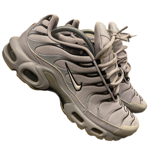 NIKE TN 'WOLF GREYS' (9)