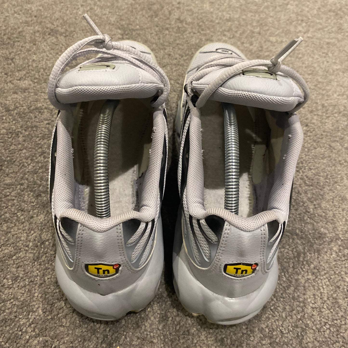 NIKE TN 'WOLF GREYS' (9)
