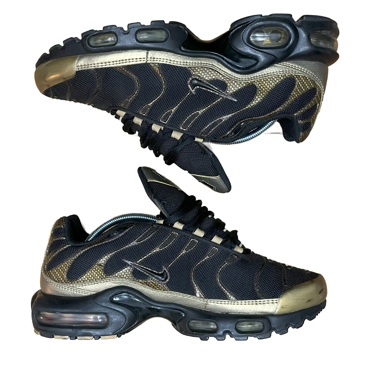 NIKE TN BLACK GOLD WOVERN (8.5)